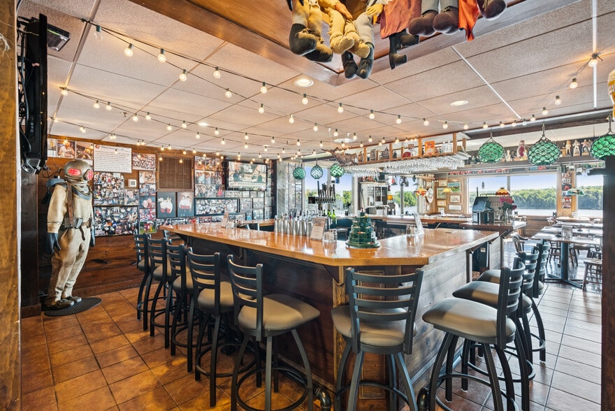 More Photos Of 161 Main St, Woolwich Restaurant For Sale