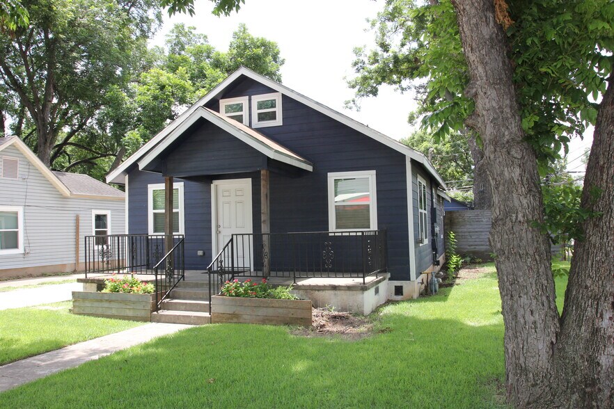 More Photos Of 1601 Holly St, Austin Medical For Lease