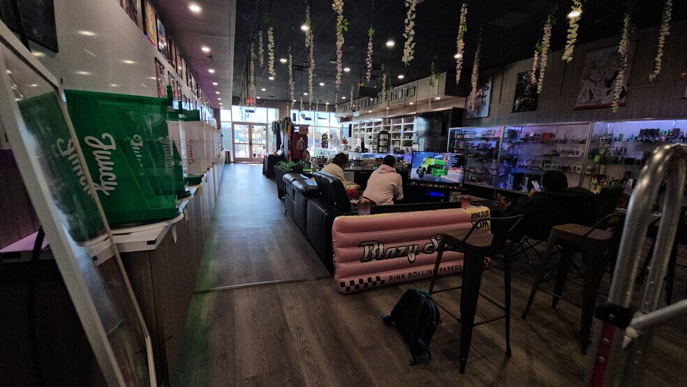 More Photos Of 4217-4251 John Marr Dr, Annandale Unknown For Lease