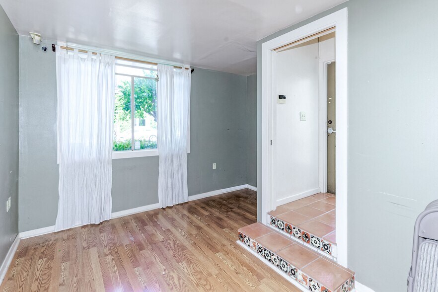 More Photos Of 2944 Webster St, Oakland Office For Sale