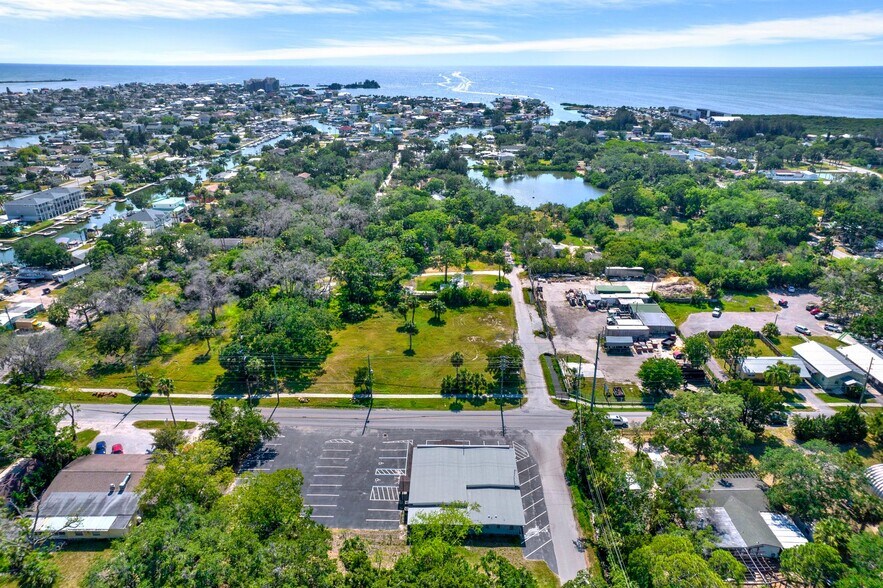 More Photos Of 14120 Old Dixie Hwy, Hudson Loft Creative Space For Lease