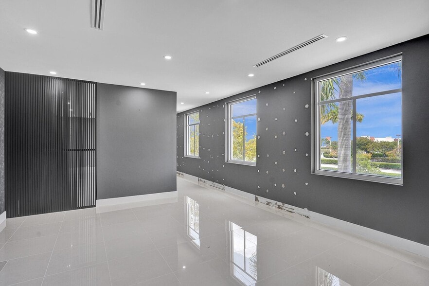 More Photos Of 15620 SW 29th St, Miramar Medical For Sale