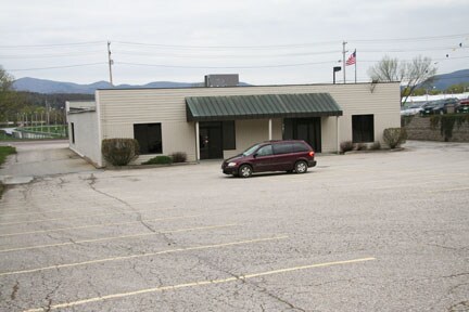More Photos Of 190 S Main St, Rutland Storefront Retail Office For Lease