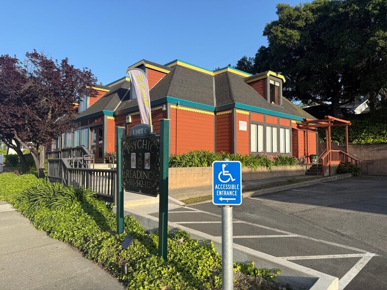 Primary Photo Of 1685 San Pablo Ave, Pinole Freestanding For Lease