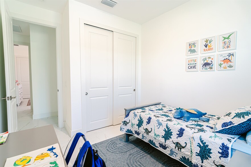 More Photos Of 2418 Xelda Ave N, Lehigh Acres Multifamily For Sale