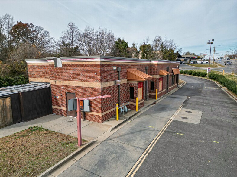 More Photos Of 9300 South Blvd, Charlotte Fast Food For Sale