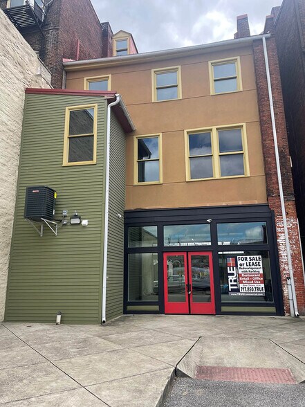 More Photos Of 43-45 W Market St, York General Retail For Sale