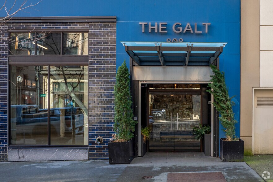 More Photos Of 800-808 SW Alder St, Portland Office For Sale