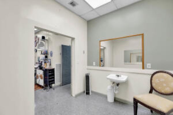 More Photos Of 5701 Overseas Hwy, Marathon Medical For Sale