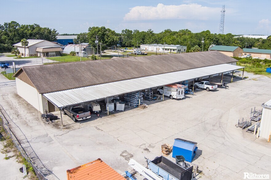 More Photos Of 5605 Commercial Blvd, Winter Haven Warehouse For Lease