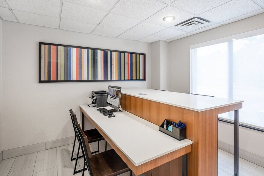 More Photos Of 310 Orchard Hill Dr, Tell City Hotel For Sale