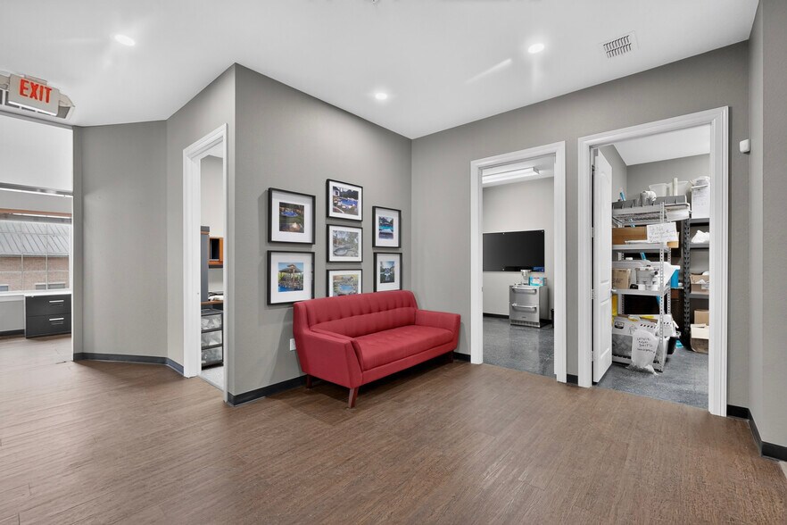 More Photos Of 2230 Bush Dr, McKinney Medical For Lease
