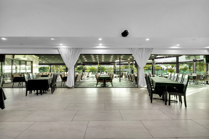 More Photos Of 345 W Foothill Blvd, Upland Restaurant For Sale