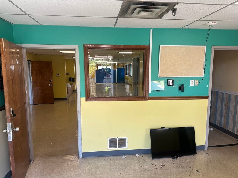 More Photos Of 7135 Sawmill Rd, Dublin Daycare Center For Sale