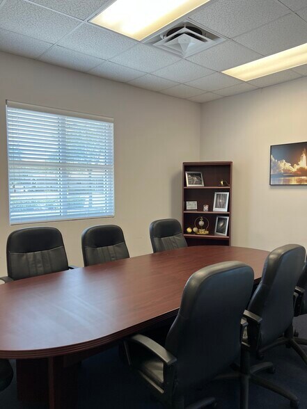 More Photos Of 170 Pine Ave N, Oldsmar Office For Sale