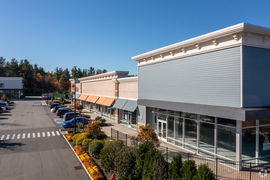 More Photos Of 1 Highland Cmn W, Hudson Unknown For Lease