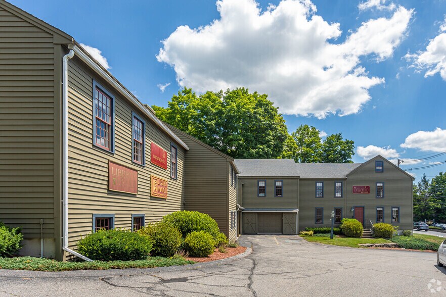 More Photos Of 348 Boston Post Rd, Sudbury Storefront Retail Office For Sale