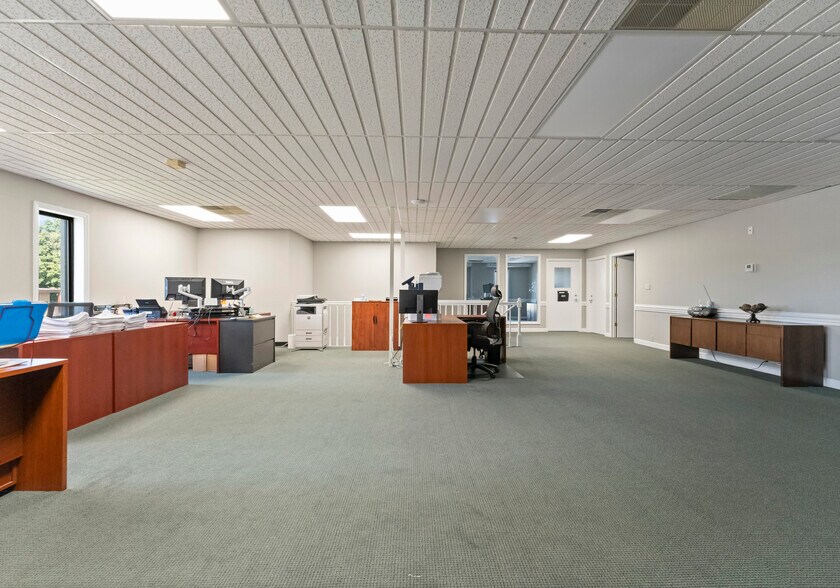 More Photos Of 141 Robins St, Lowell Manufacturing For Lease