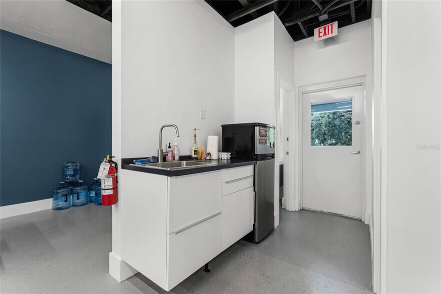 More Photos Of 120 E Marks St, Orlando Loft Creative Space For Lease