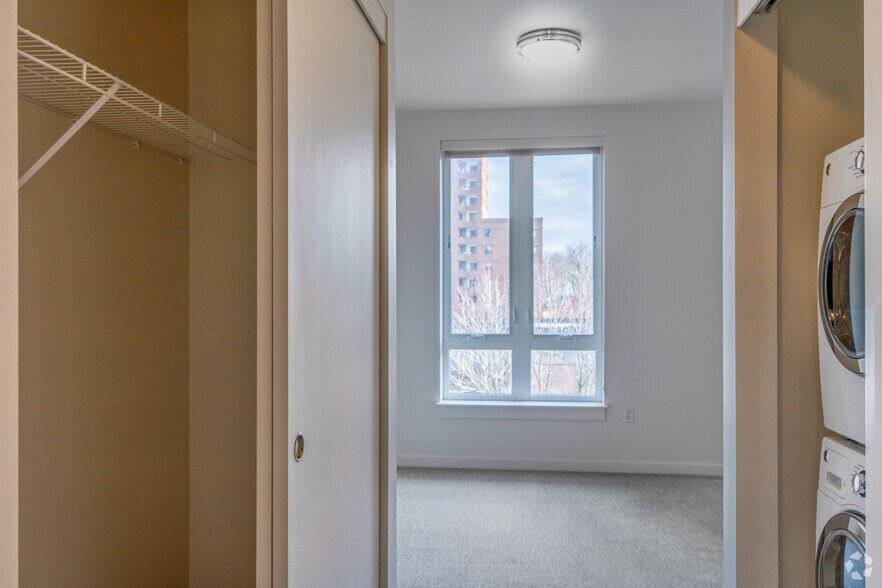 More Photos Of 1115 SW Market St, Portland Apartments For Sale