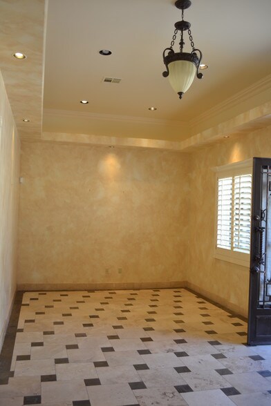More Photos Of 154 N Festival Dr, El Paso Medical For Sale