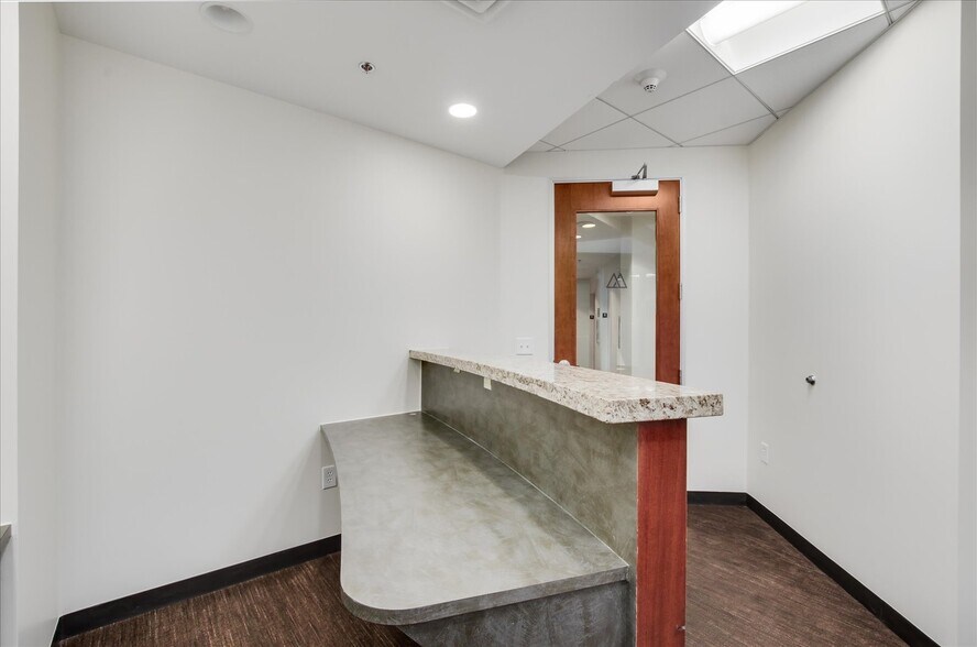 More Photos Of 1800 Glenarm Pl, Denver Office For Lease