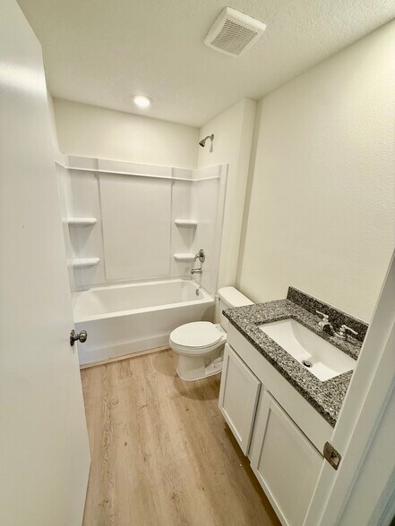 More Photos Of 505 27th St, Fort Pierce Multifamily For Sale