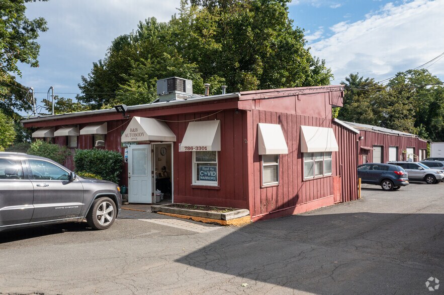 More Photos Of 6-12 Hoover Ave, Haverstraw Warehouse For Lease