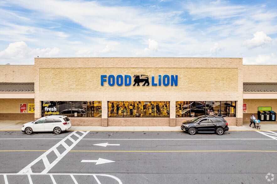 More Photos Of 6920 Crestwood Blvd, Frederick Supermarket For Sale