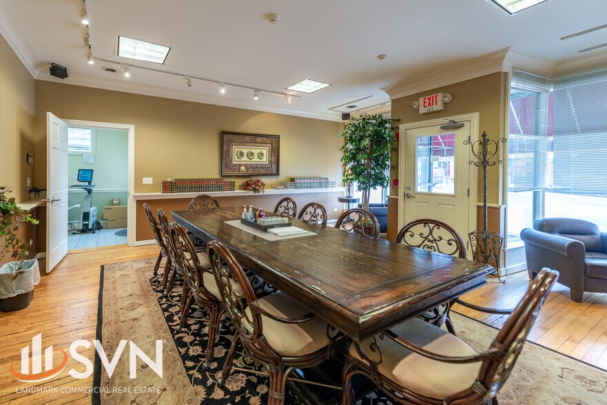 More Photos Of 22 W State St, Geneva Office For Lease
