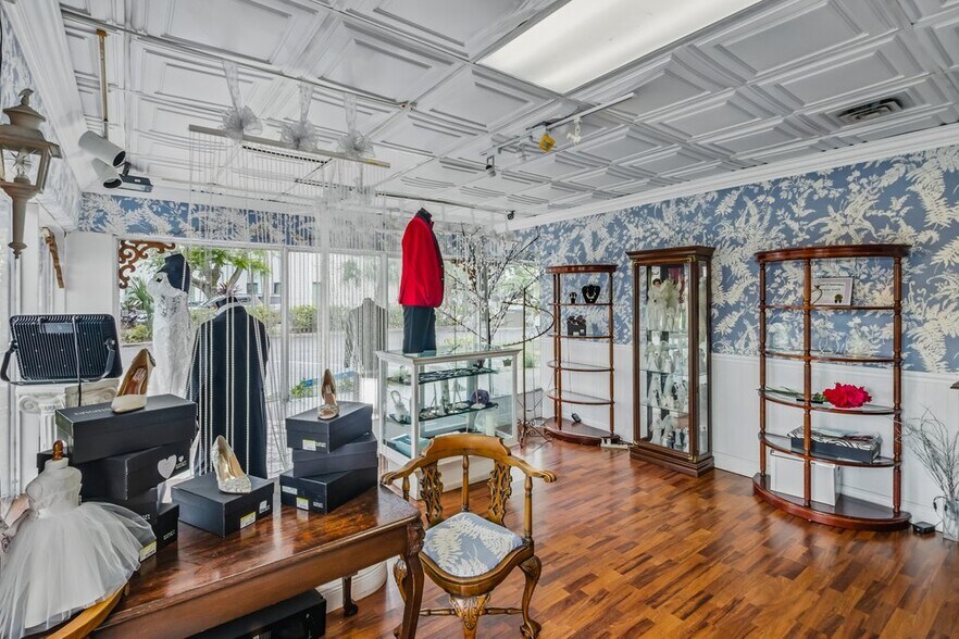 More Photos Of 4066 Broward Blvd, Fort Lauderdale Storefront Retail Office For Sale