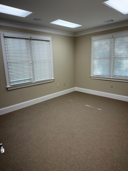 More Photos Of 1621 N Roberts Rd, Kennesaw Office For Lease