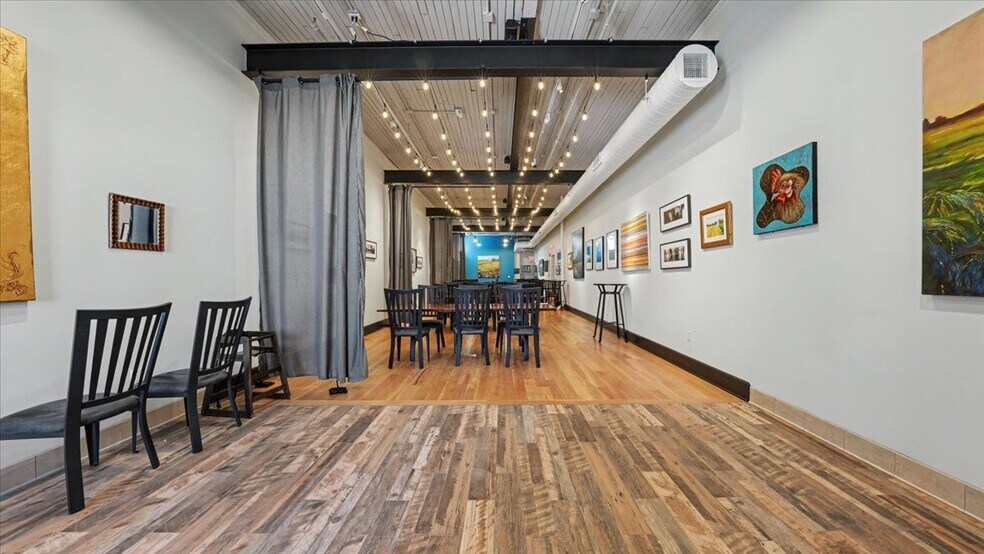 More Photos Of 102 Walnut St, Winona Office Residential For Sale