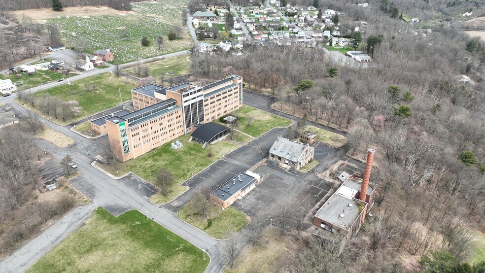 More Photos Of 101 Broad St, Ashland Hospital For Sale