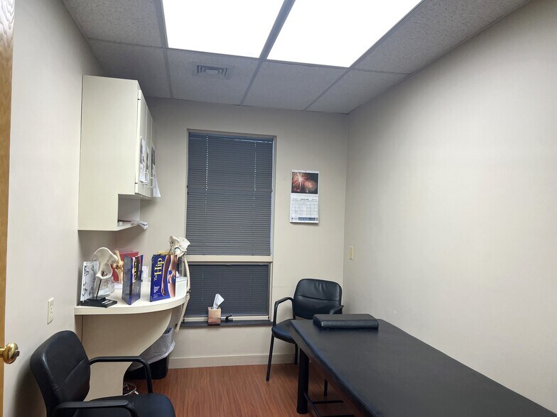 More Photos Of 171 Grandview Ave, Waterbury Medical For Sale