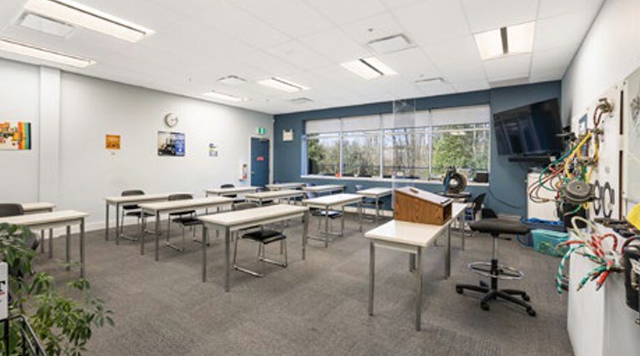 More Photos Of 27078 56th Ave, Langley Office For Lease