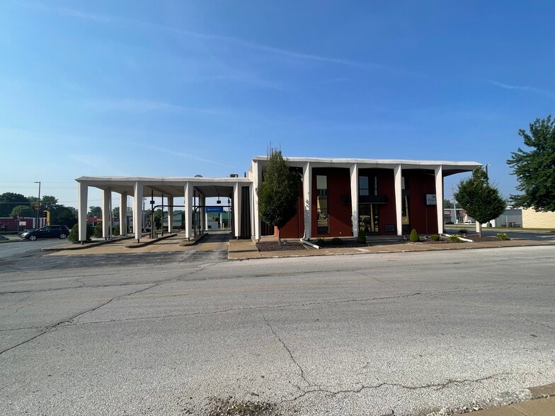 More Photos Of 3347 Quincy Mall, Quincy Unknown For Lease