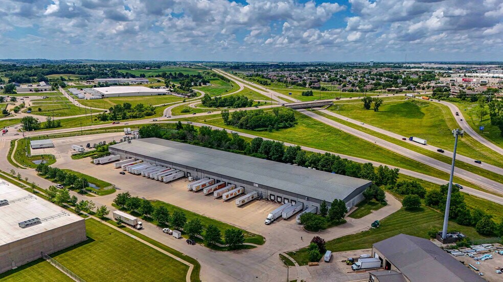 Primary Photo Of 3110 Prairie Valley Ct SW, Cedar Rapids Distribution For Lease