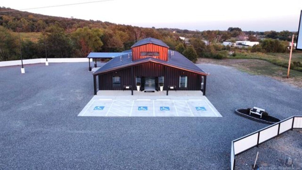 More Photos Of 3504 N George Nigh Expy, Mcalester Specialty For Sale