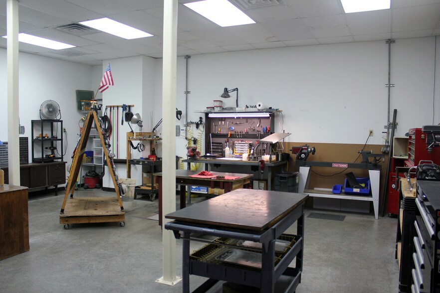 More Photos Of 15811 Tuckerton Rd, Houston Warehouse For Sale