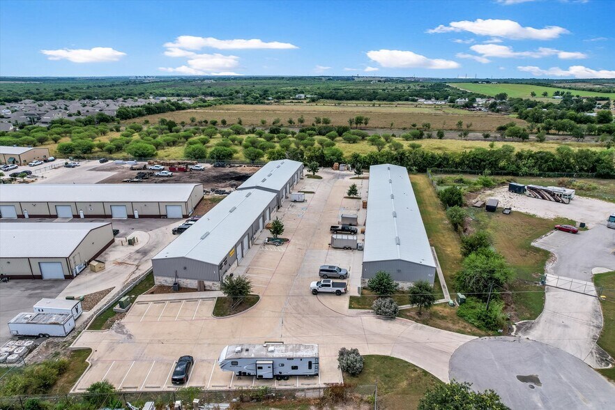More Photos Of 35 Nafta Cir, New Braunfels Industrial For Lease