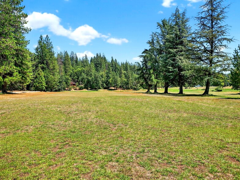 More Photos Of 16451 Golf rd, Cobb Golf Course Driving Range For Lease