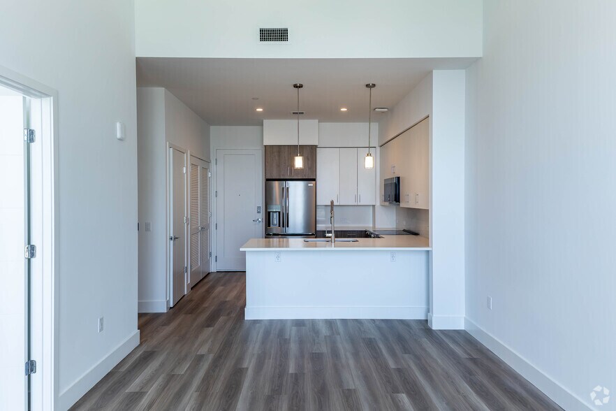 More Photos Of 345 Banyan Blvd, West Palm Beach Apartments For Lease