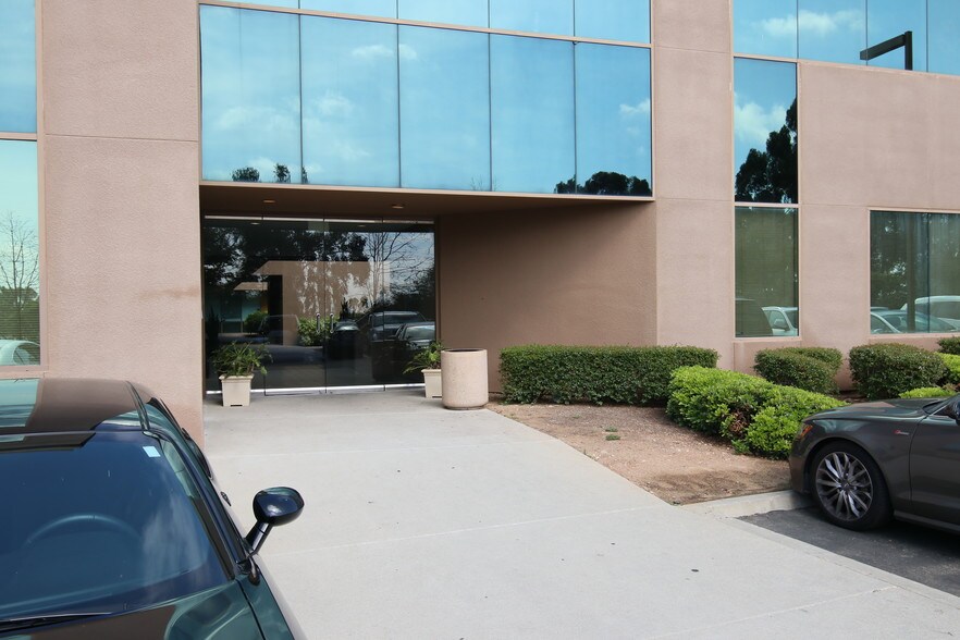 More Photos Of 9888 Carroll Centre Rd, San Diego Office For Sale