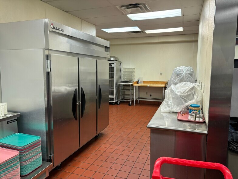 More Photos Of 25 Victory Noll Dr, Huntington Healthcare For Sale