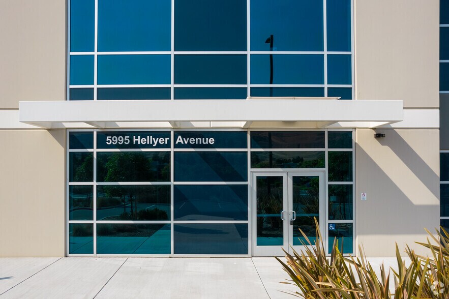 More Photos Of 5995 Hellyer Ave, San Jose Warehouse For Lease
