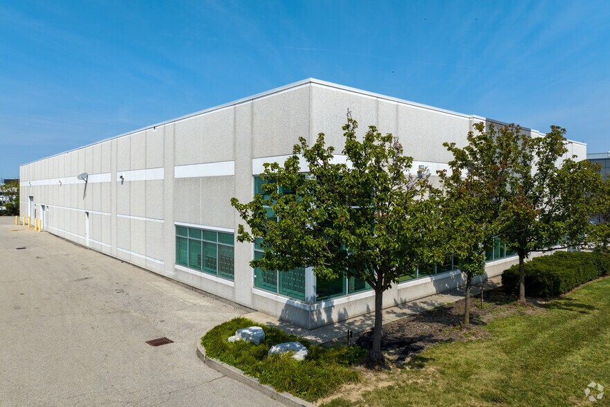 More Photos Of 2815 Argentia Rd, Mississauga Warehouse For Lease