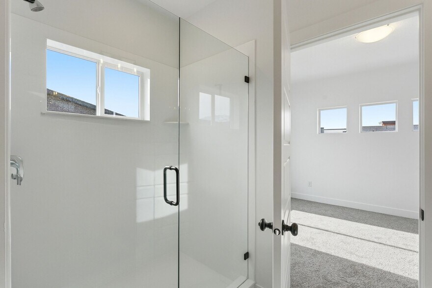 More Photos Of 132-144 E Chambord Ct, Sandy Apartments For Sale