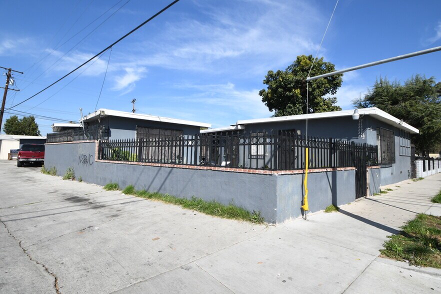More Photos Of 19 E 69th St, Long Beach Multifamily For Sale