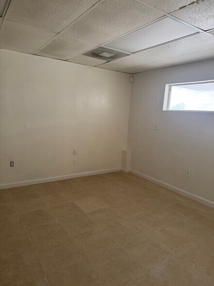 More Photos Of 4230 NW 128th St, Opa Locka Warehouse For Lease